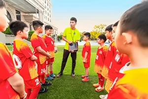 中黄外国语实验学校足球场