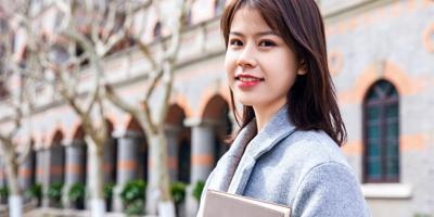 想参加考试，出国留学的学员