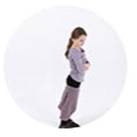 说话声音小、内 向、不自信