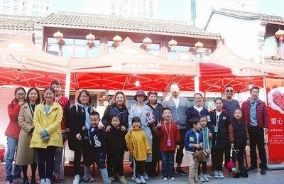 学生谈喜爱湖州帕丁顿双语学校的N个理由：爱心义卖