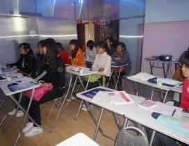 武汉万国语言学苑