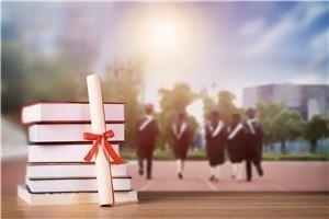 河南财经政法大学在职研究生学费