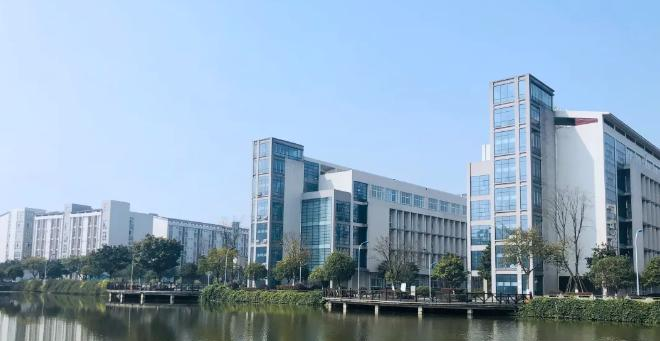 南充潆溪高级职业中学