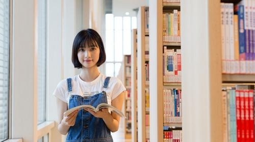 2018年清华志清中学国际部一年学费是多少？