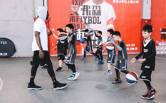 班级人数