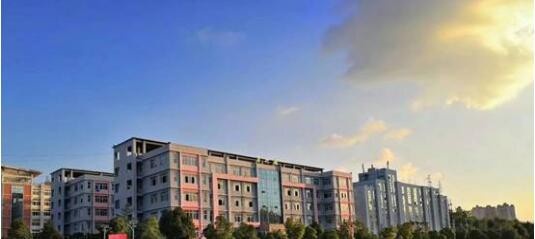 贵州盘州职业技术学校