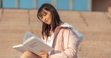 提高自己的学术竞争力和国际文化素质
