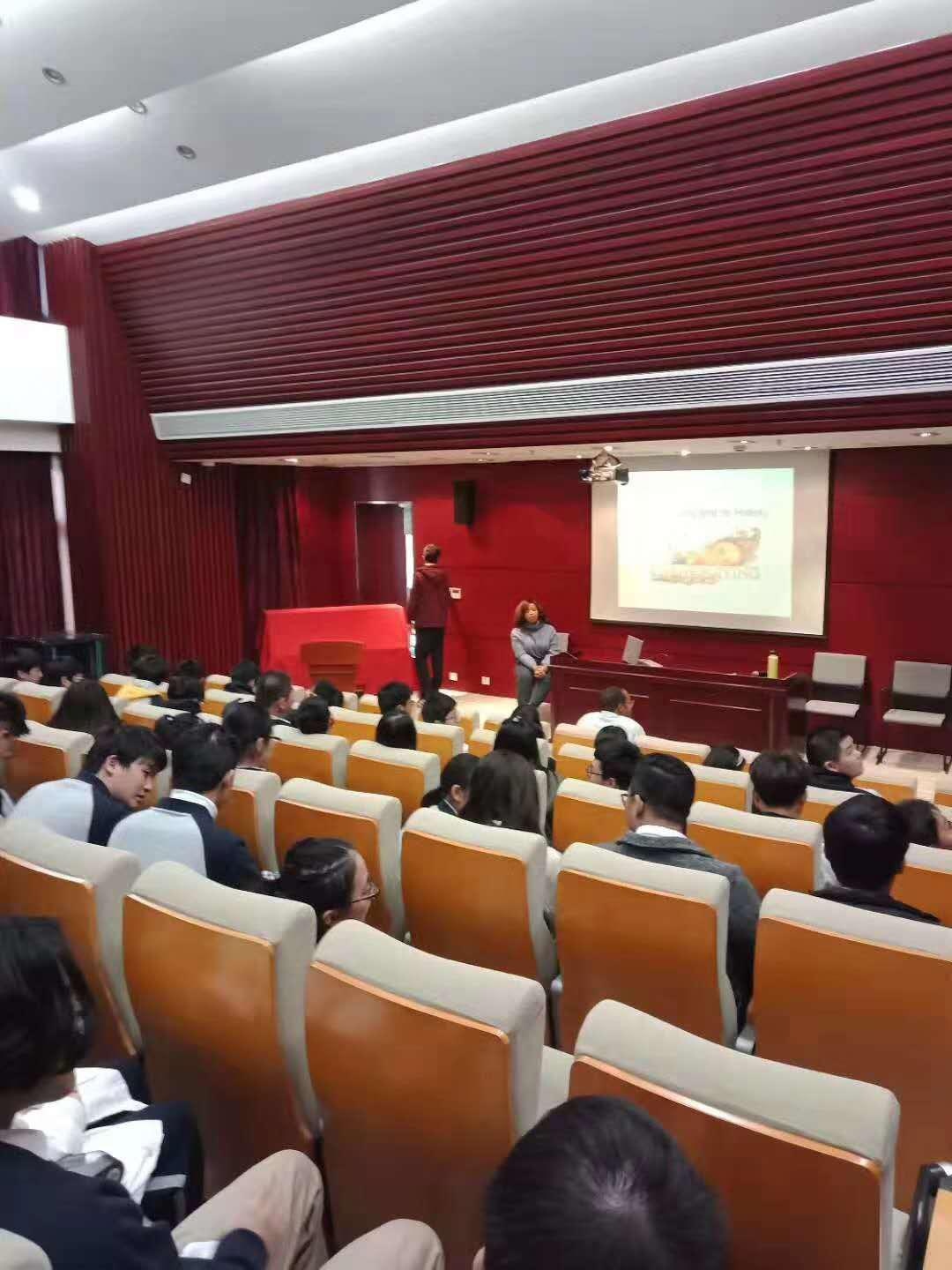 讲解感恩节来历.jpg