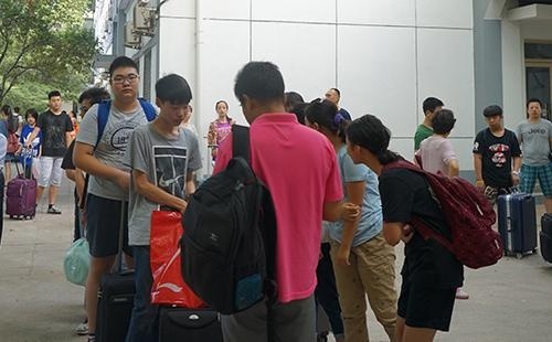 新亚中学开学季