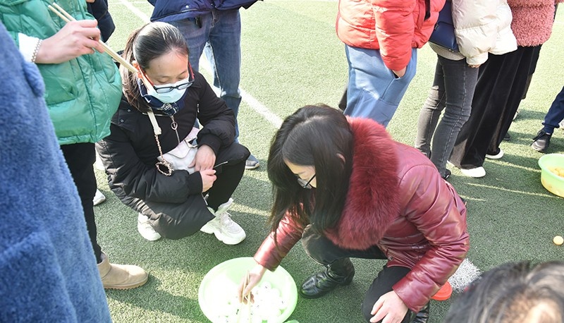 成都石化工业学校