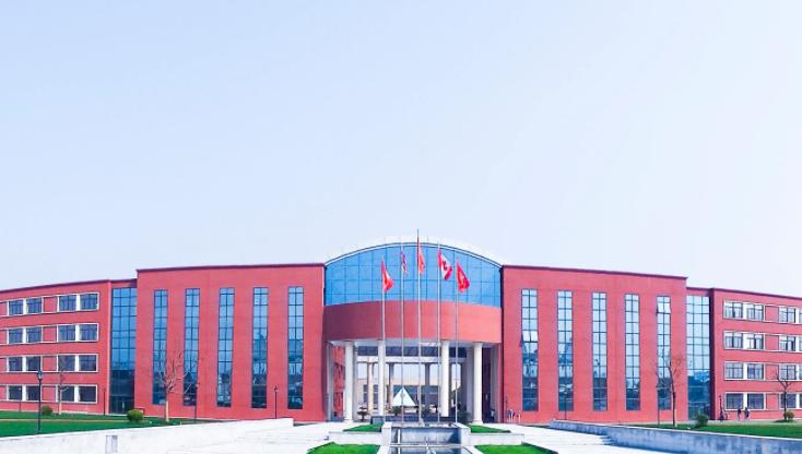 中加枫华国际学校初中部2023年学费标准