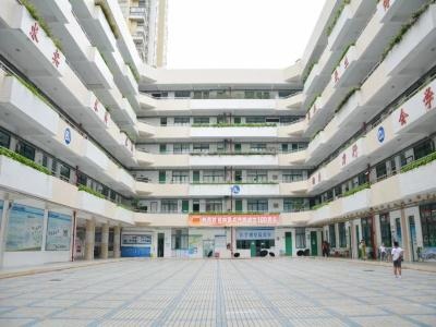 深圳市云顶学校精英部