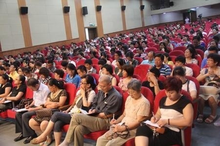 卓卷教育冬夏令营