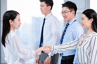提前熟悉小组成员