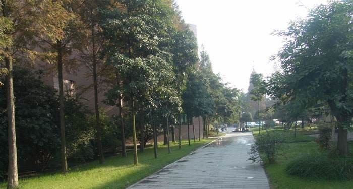 成都农业科技职业学院五年制大专学校宿舍怎么样