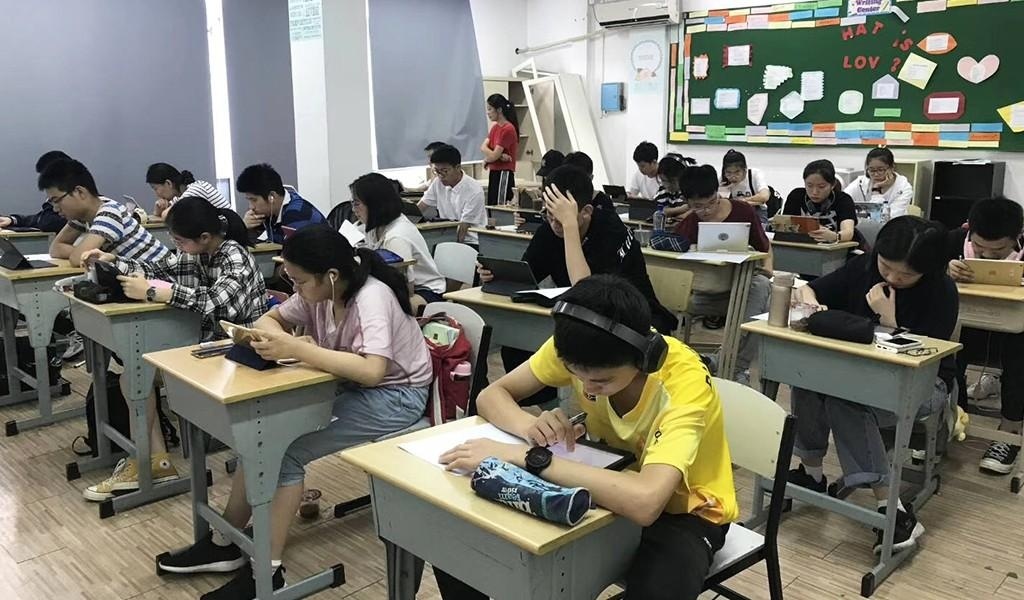 托福课堂上的同学们.jpg