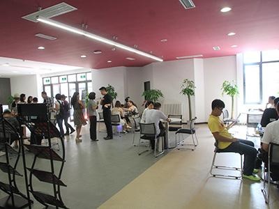 天津黑利伯瑞国际学校教学楼大厅