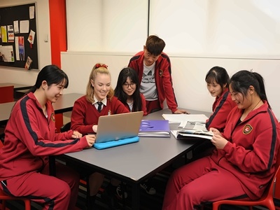 学生交流