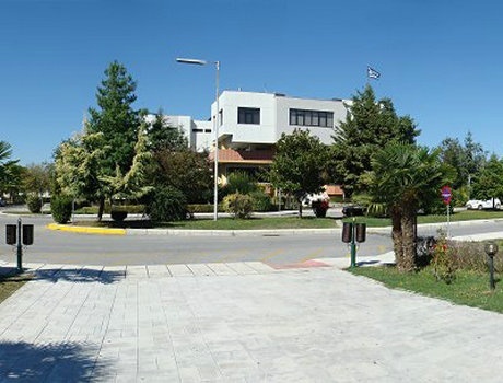 中马其顿技术教育学院