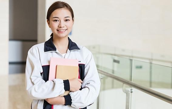高中生