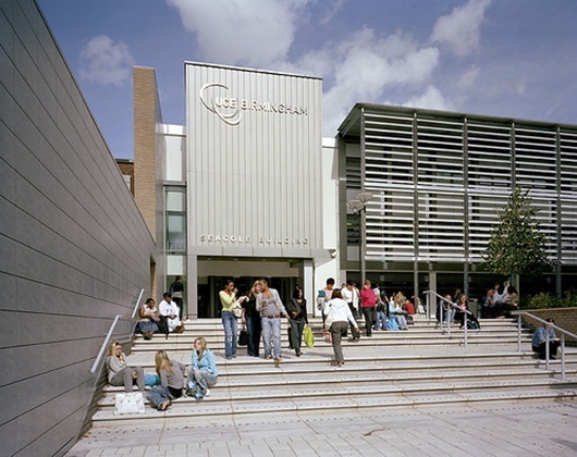 伯明翰城市大学