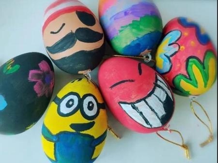 中加枫华学生复活节彩蛋作品3.jpg