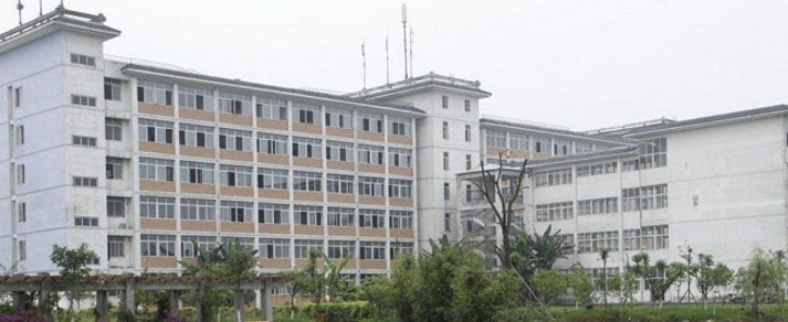 承德华中管理中专学校