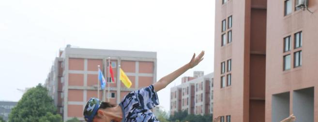 武汉凡谷电子职业技术学校