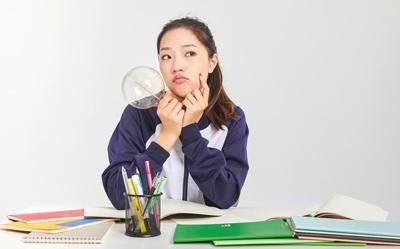 在国内初中在学或高中在学生