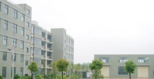 罗山中等职业学校