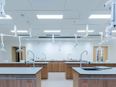 深圳前海哈罗港人子弟学校校园环境