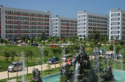  北海市卫生学校2022年学费，收费多少