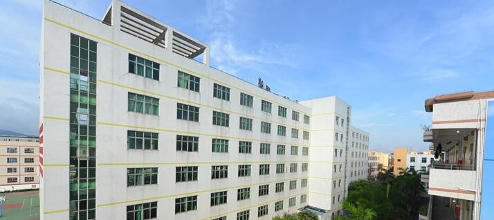 深圳宝山技工学校