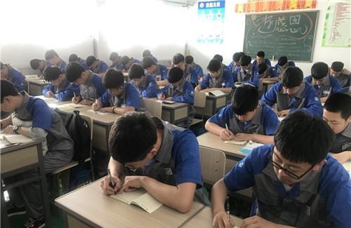 南充潆溪高级职业中学