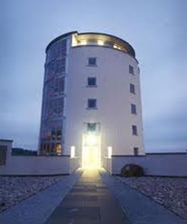 高地与群岛大学