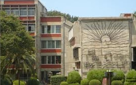 南山大学