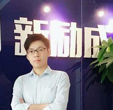 大连新励成口才培训学员图片