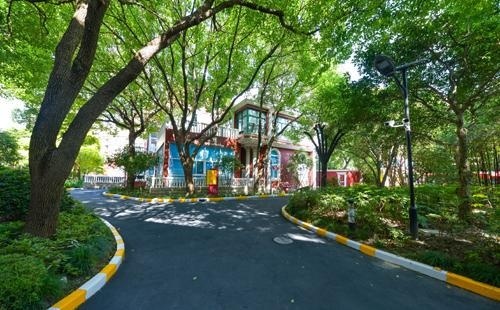 上海市燎原双语学校