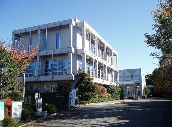 横滨市立大学