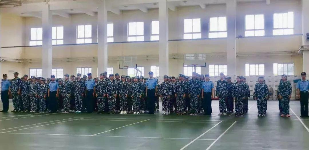 上海金苹果双语学校国际部军训营.jpg