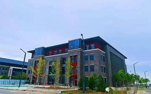唐山一中曹妃甸分校枫华国际双语学校