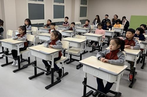 走进北京明诚外国学校国学课课堂