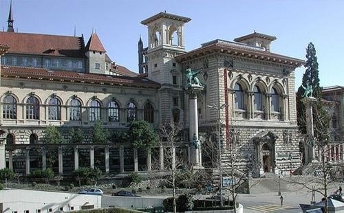 洛桑大学