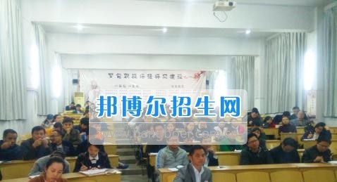 罗甸县中等职业学校强化常规督察构建和谐校园