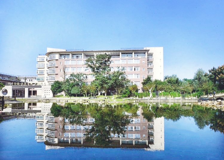 成都农业科技职业学院怎么样、好不好