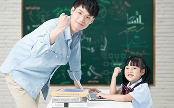 轻松学习模块编程的教育机器人