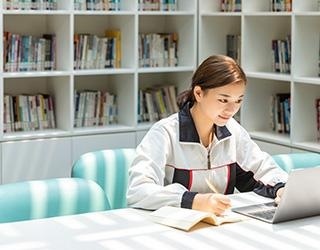 大学生