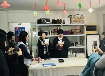 美国Lee Academy高级中学公益活动：奉献是最美好的礼物 