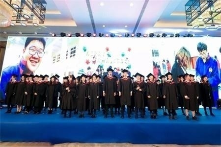 毕业生大合唱