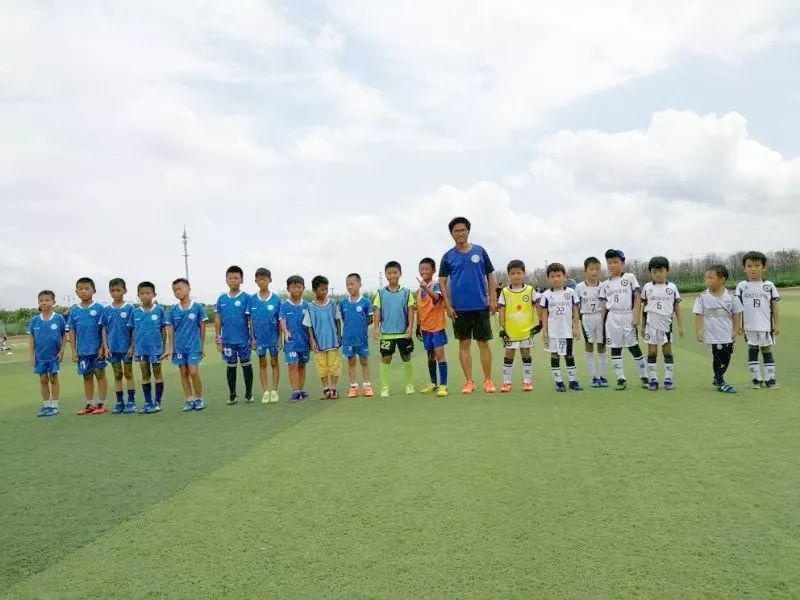 足球交流赛.jpg